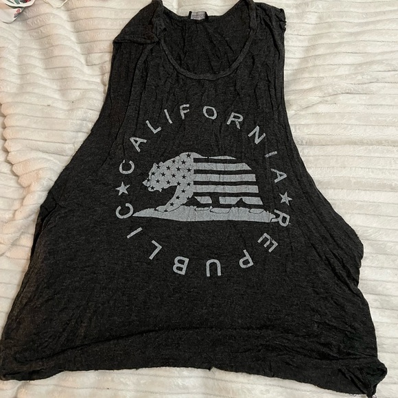 Tilly’s tank top slit on sides - Picture 1 of 1